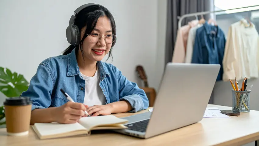 Hybrid mode meaning in education
